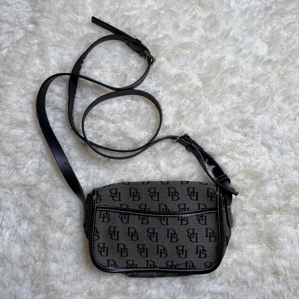 Vintage 90s Dooney & Bourke Black Signature Canvas Crossbody Bag - Picture 3 of 8